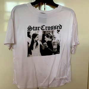 FOREVER 21 ROMEO+JULIET ‘STARCROSSED’ GRAPHIC TEE